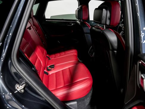 Used 2021 Porsche Macan GTS image 31