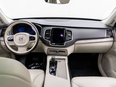Used 2023 Volvo XC90 B6 Plus AWD/4WD image 11