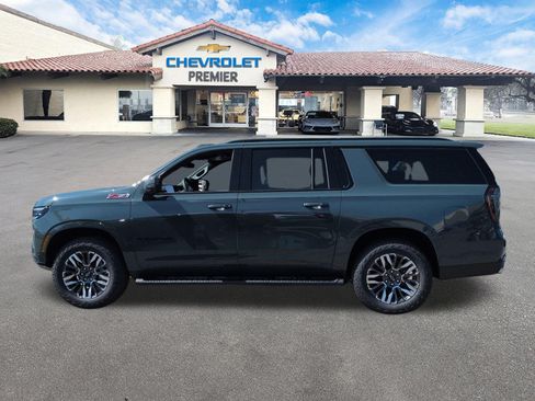 New 2026 Chevrolet Suburban Z71 w/ Z71 Off-Road Package AWD/4WD image 5
