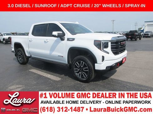 Used 2022 GMC Sierra 1500 AT4 w/ AT4 Preferred Package AWD/4WD image 1