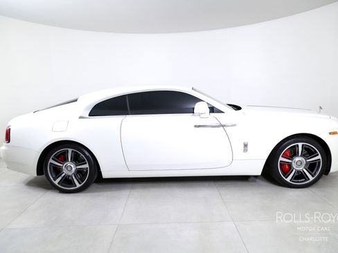Used 2019 Rolls-Royce Wraith image 10