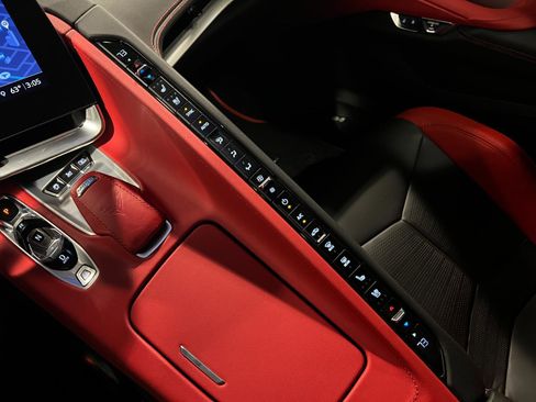 Used 2021 Chevrolet Corvette Stingray Preferred Cpe w/ Battery Protection Package image 20