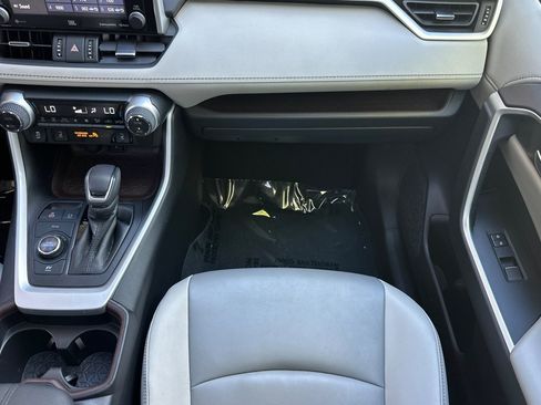 Used 2021 Toyota RAV4 Limited w/ Carpet Mat Package (TMS) AWD/4WD image 34
