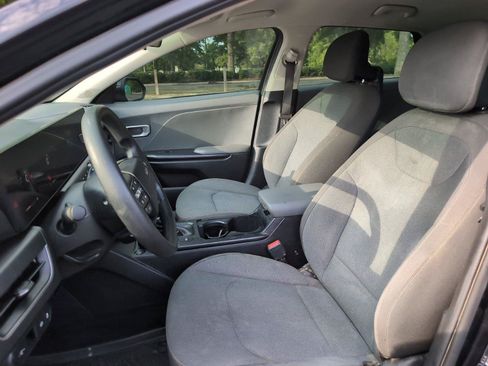 Used 2025 Kia K4 FWD image 17