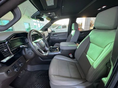 Used 2025 Chevrolet Silverado 1500 LTZ w/ LTZ Premium Package image 12