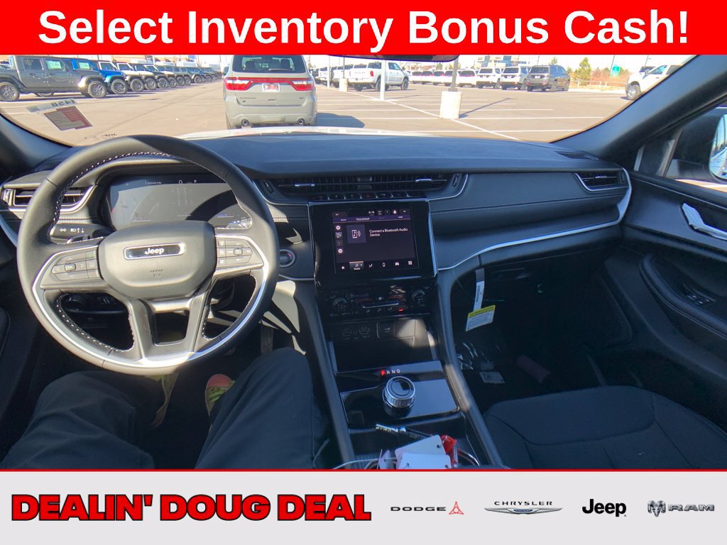 New 2026 Jeep Grand Cherokee Laredo AWD/4WD image 12