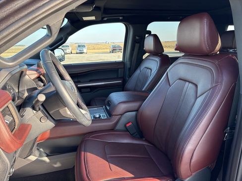 Used 2024 Ford Expedition Max Limited image 29