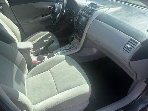 Used 2013 Toyota Corolla LE FWD image 6