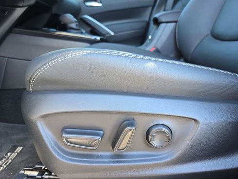 Used 2026 Toyota Corolla Cross XLE image 29