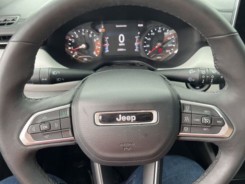 Used 2023 Jeep Compass Limited AWD/4WD image 12