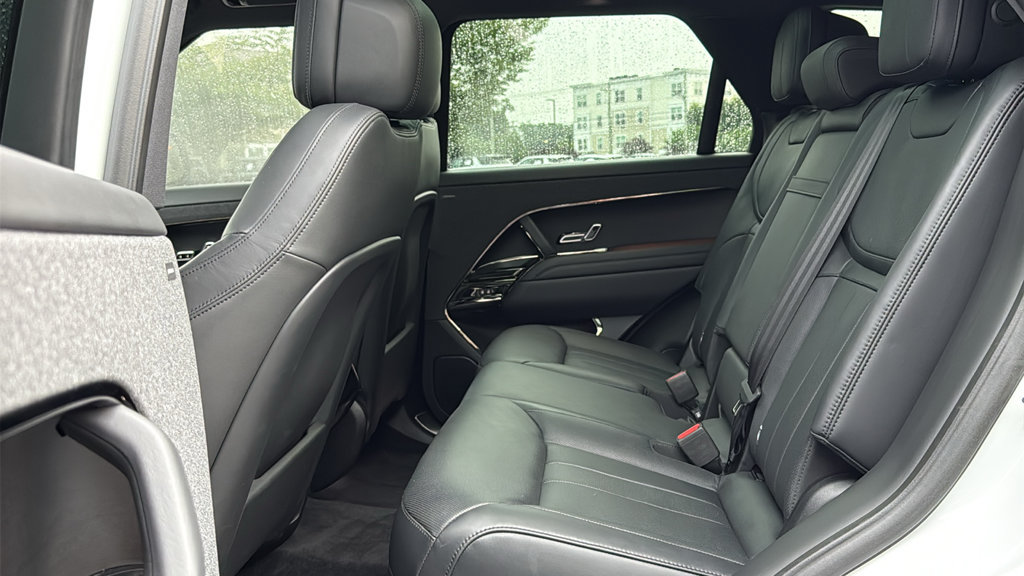 Used 2023 Land Rover Range Rover Sport SE AWD/4WD image 23