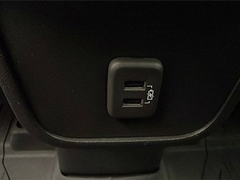 Used 2023 GMC Terrain SLE w/ Driver Convenience Package image 31