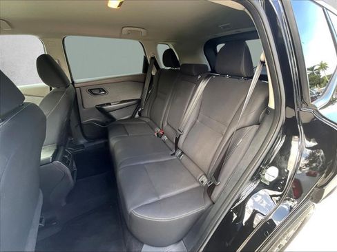 Used 2023 Nissan Rogue S FWD image 24