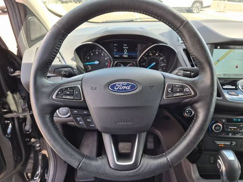 Used 2019 Ford Escape Titanium w/ U9j03 - Titanium Tow Package AWD/4WD image 18