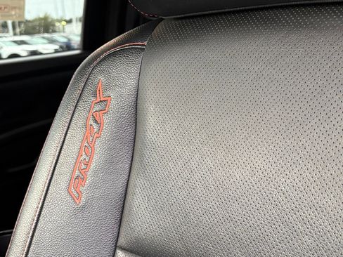 Used 2021 Nissan Titan PRO-4X w/ Pro-4x Convenience Package image 35