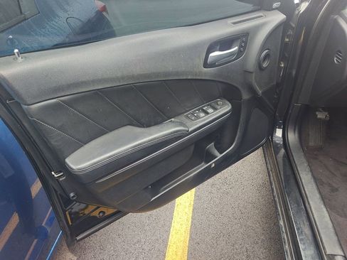 Used 2016 Dodge Charger SXT w/ Plus Group image 6