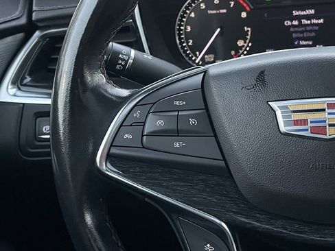 Used 2023 Cadillac XT5 Premium Luxury image 13