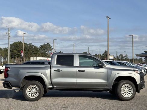 Used 2023 Chevrolet Colorado W/T image 7