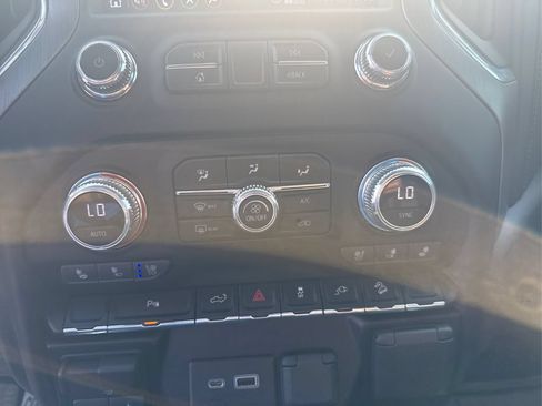 Used 2021 GMC Sierra 1500 Denali AWD/4WD image 38