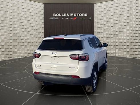 Certified 2022 Jeep Compass Latitude image 5