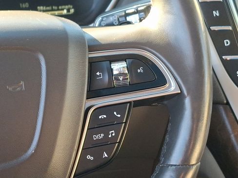 Used 2019 Lincoln Nautilus Select image 23