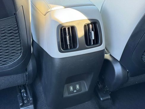 Used 2024 Hyundai Tucson Limited image 15