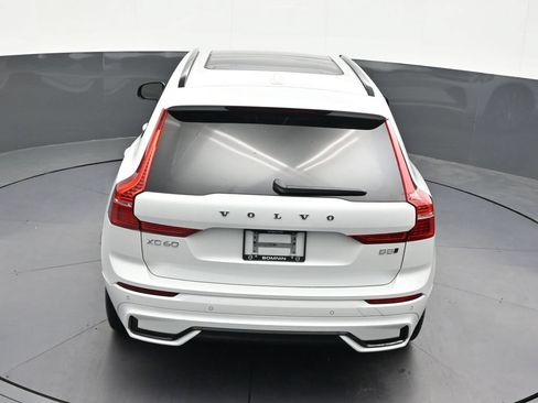 Certified 2024 Volvo XC60 B5 Core AWD/4WD image 15