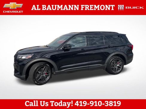 Used 2025 Ford Explorer ST AWD/4WD image 3