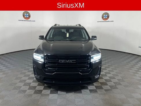 Used 2023 GMC Acadia SLE image 17