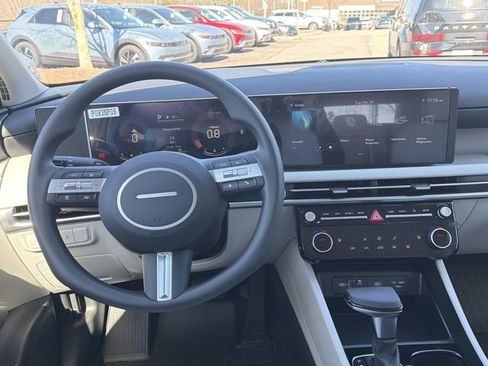 New 2026 Hyundai Tucson SEL image 23