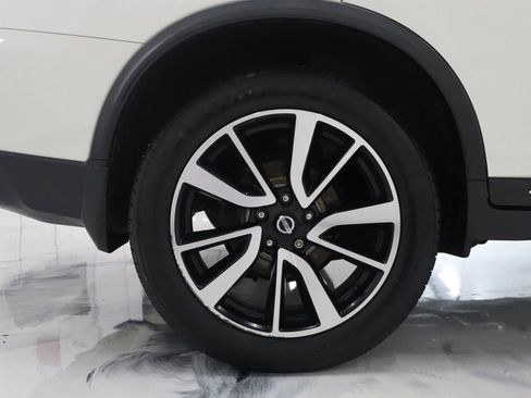 Used 2017 Nissan Rogue SL w/ SL Premium Package AWD/4WD image 9