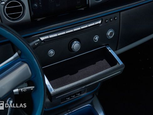Used 2015 Rolls-Royce Phantom Drophead Coupe RWD image 27