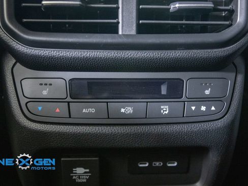 Used 2025 Honda Pilot Elite image 31