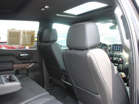 Used 2022 Chevrolet Silverado 1500 High Country w/ Safety Package II AWD/4WD image 34