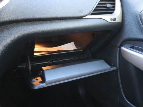 Used 2017 Jeep Cherokee Latitude image 37