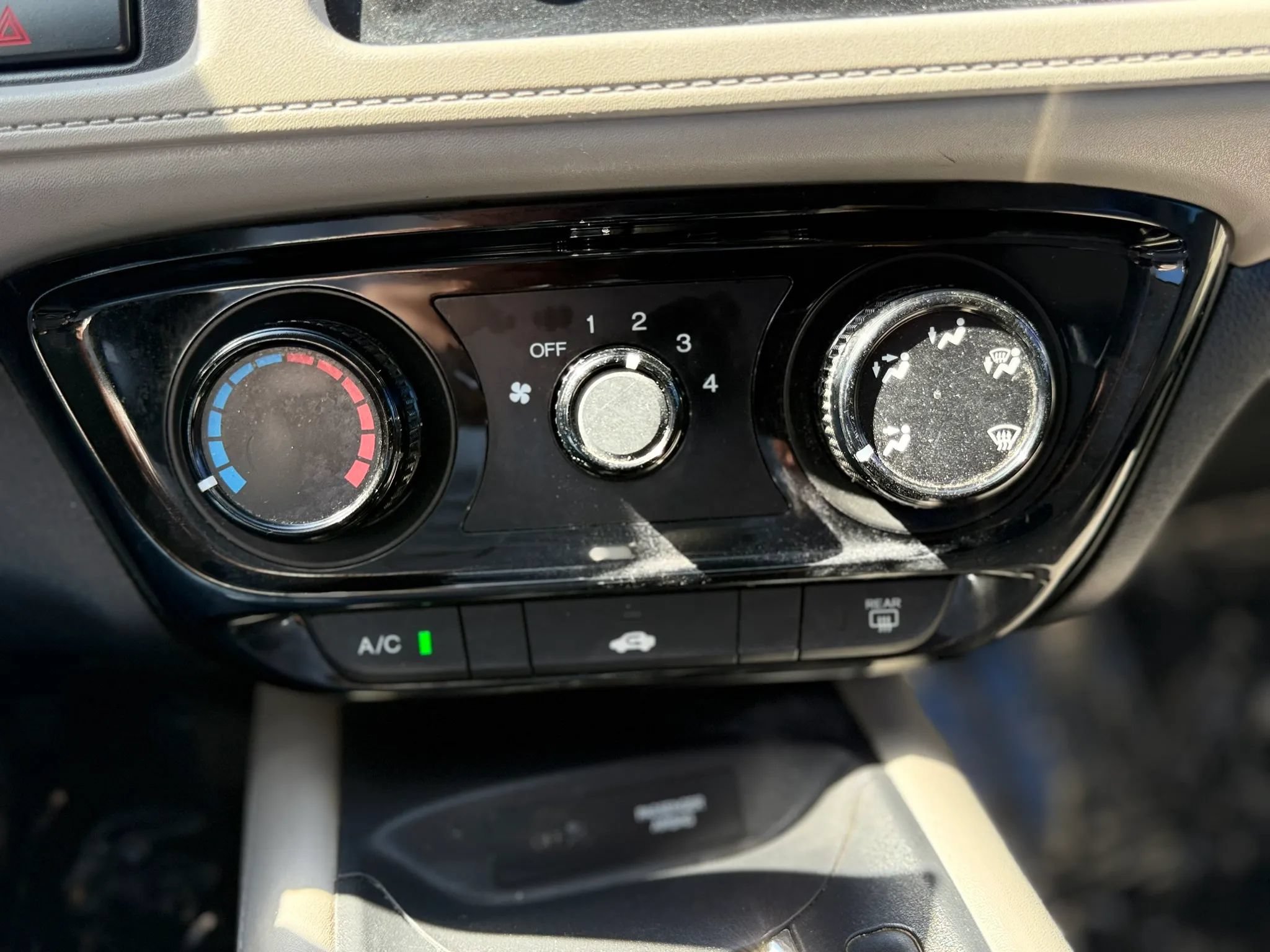 Used 2016 Honda HR-V LX image 30