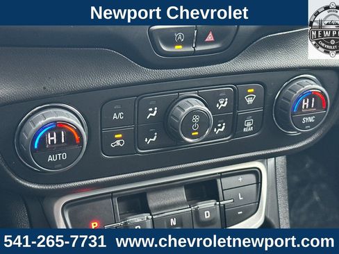 Used 2023 GMC Terrain SLT w/ Tech Package image 21