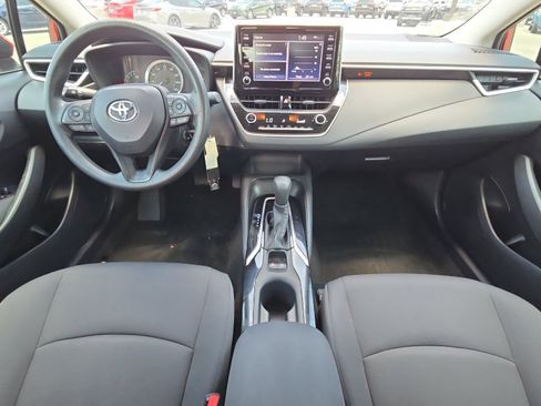 Used 2020 Toyota Corolla LE FWD image 12