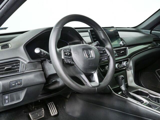 Used 2019 Honda Accord Sport image 5