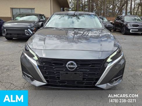 Used 2025 Nissan Altima 2.5 SV image 16