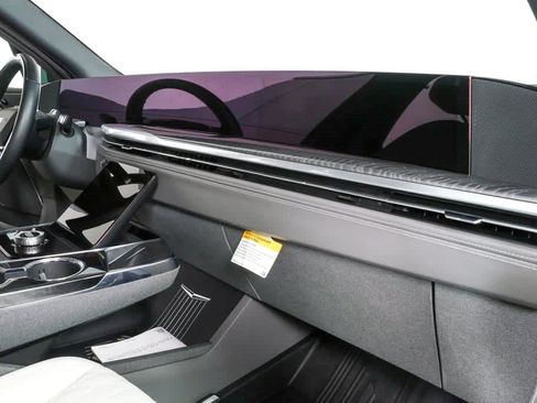 Certified 2026 Cadillac Escalade IQ Sport 1 w/ LPO, ONYX Package AWD/4WD image 24