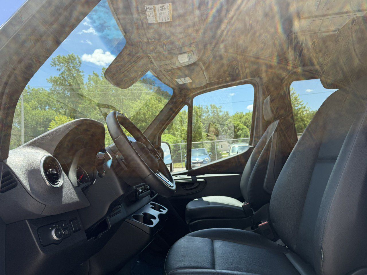 Used 2024 Mercedes-Benz Sprinter 2500 image 15
