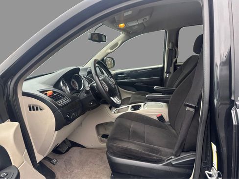 Used 2012 Dodge Grand Caravan SXT w/ UConnect Hands-Free Group FWD image 10