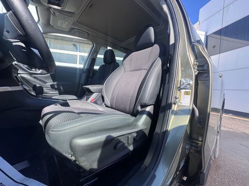 Used 2022 Subaru Forester Premium AWD/4WD image 10