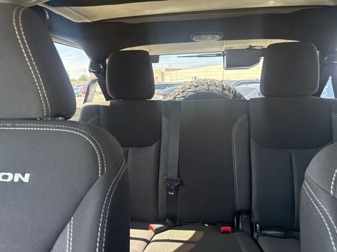 Used 2014 Jeep Wrangler Unlimited Rubicon w/ Connectivity Group image 26