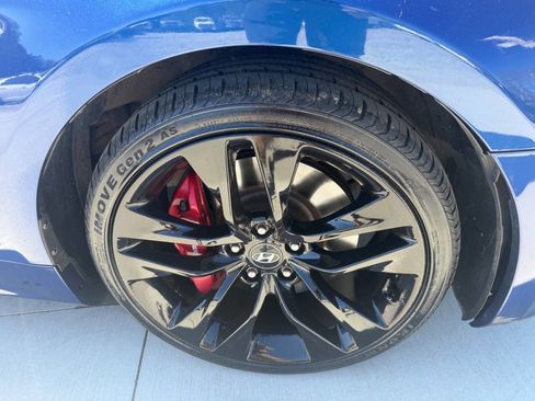 Used 2016 Hyundai Genesis Coupe 3.8 image 27