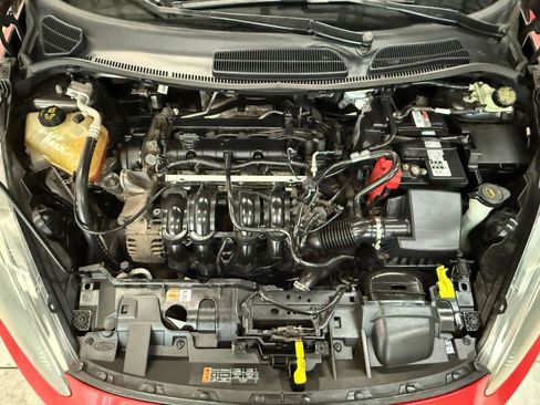 Used 2015 Ford Fiesta SE image 35