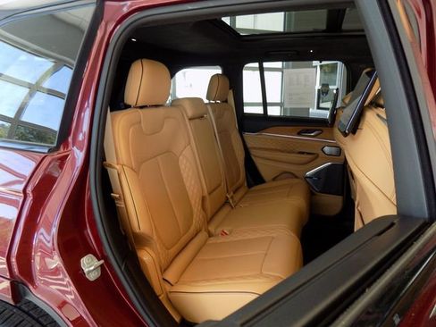 Certified 2023 Jeep Grand Cherokee Summit AWD/4WD image 18