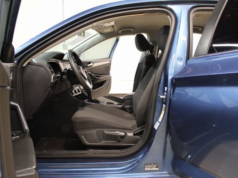 Used 2020 Volkswagen Jetta S w/ Driver Assistance Package image 13