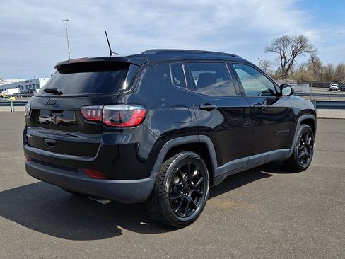 Certified 2022 Jeep Compass Latitude FWD image 6